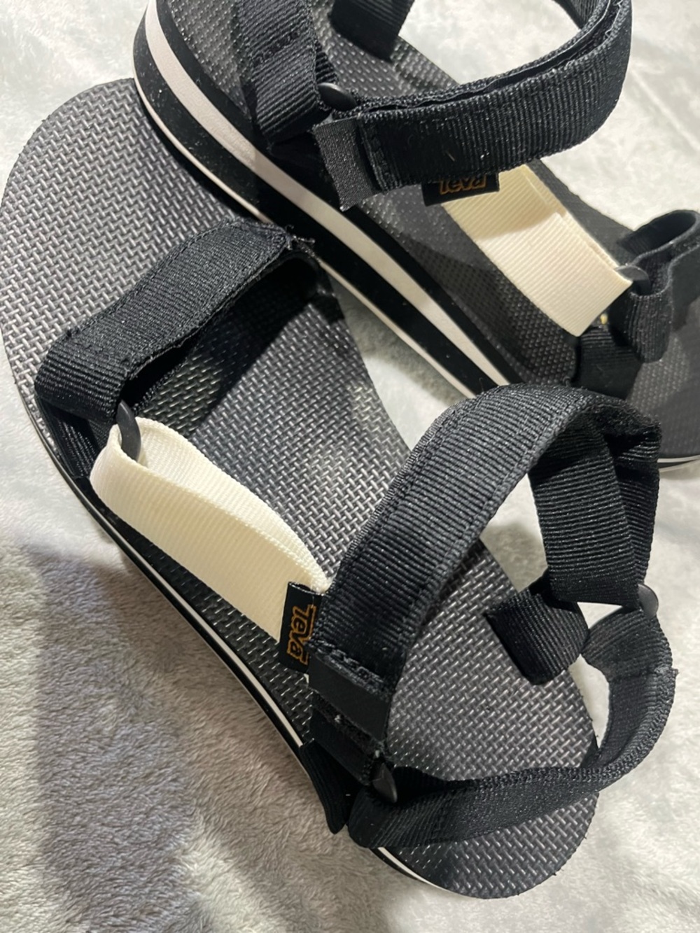 Teva Women’s Midform Universal Sandal Black and white